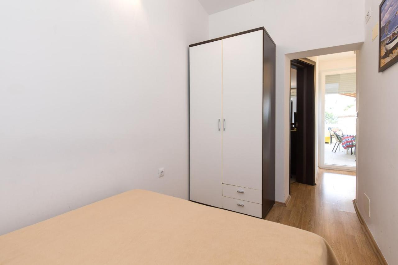 Apartments Darko Near The Sea Baska  Exterior photo