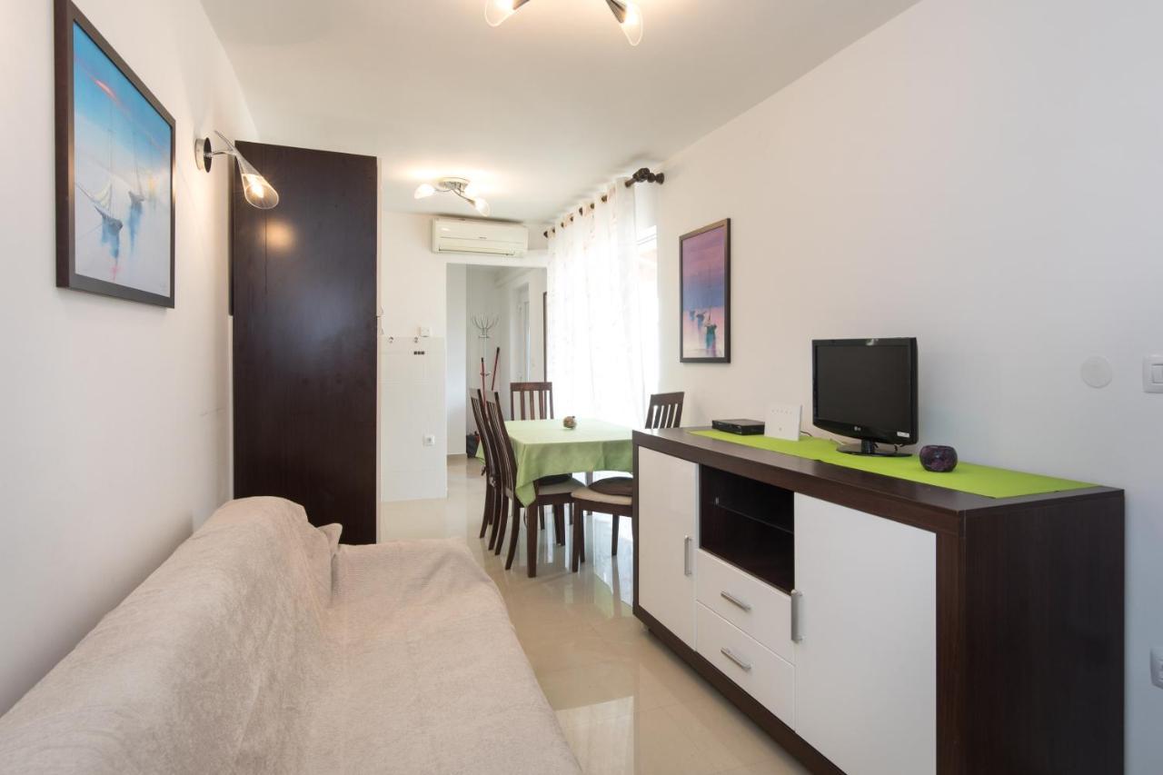 Apartments Darko Near The Sea Baska  Exterior photo